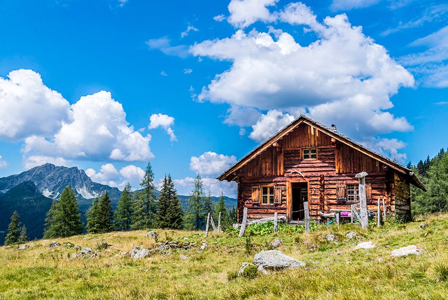 almhuettenuebernachtung-in-den-alpen.jpg
