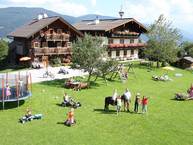 Kinderbauernhof Ederbauer Flachau in Flachau im Sommer