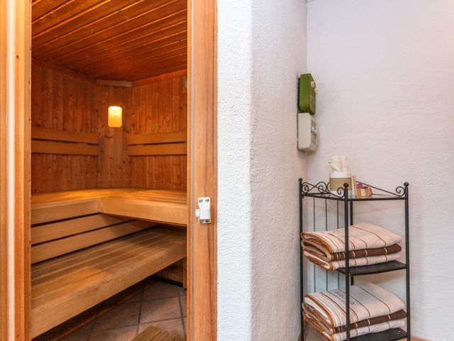 gaestehaus-unterkunft-neukirchen-sauna.jpg